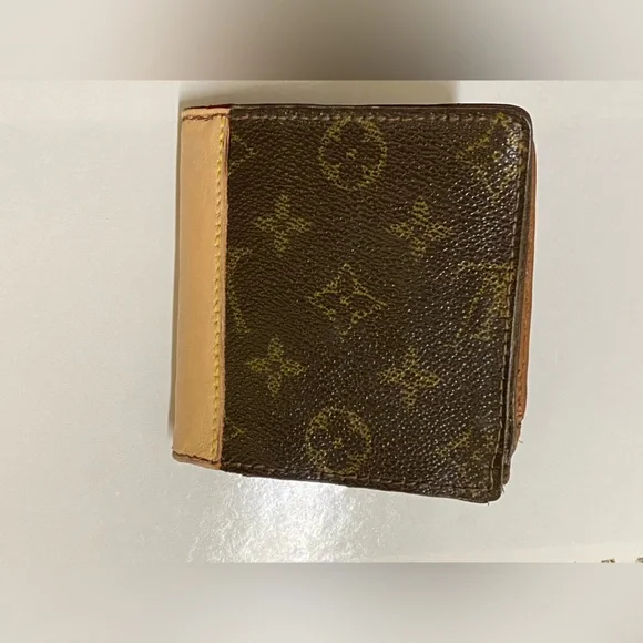 Louis Vuitton Vintahe wallet - Picture 2 of 12